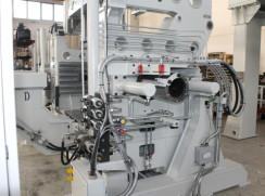 MR 1600 PB with bridge